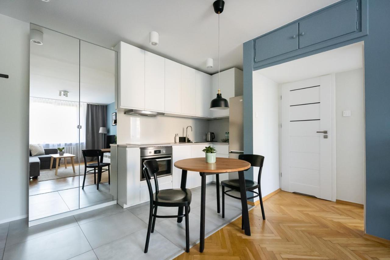 Nowogrodzka Grey Apartment ワルシャワ エクステリア 写真