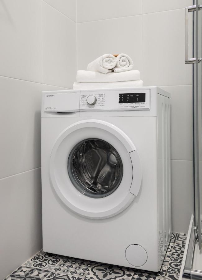 Nowogrodzka Grey Apartment ワルシャワ エクステリア 写真
