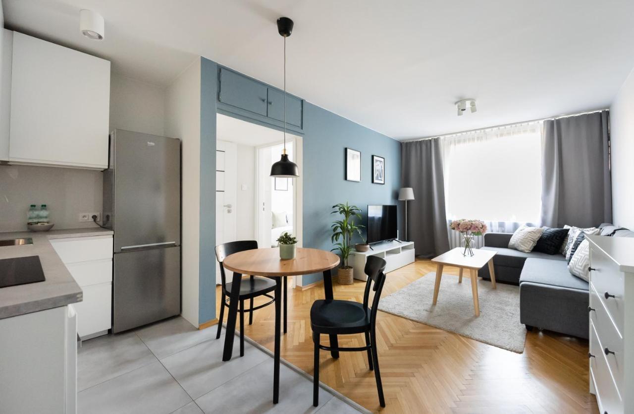 Nowogrodzka Grey Apartment ワルシャワ エクステリア 写真