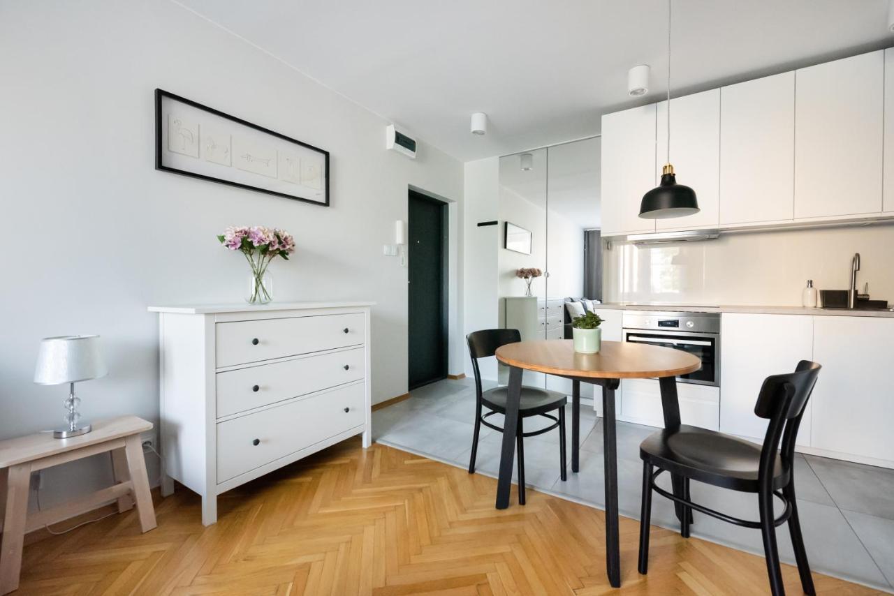 Nowogrodzka Grey Apartment ワルシャワ エクステリア 写真