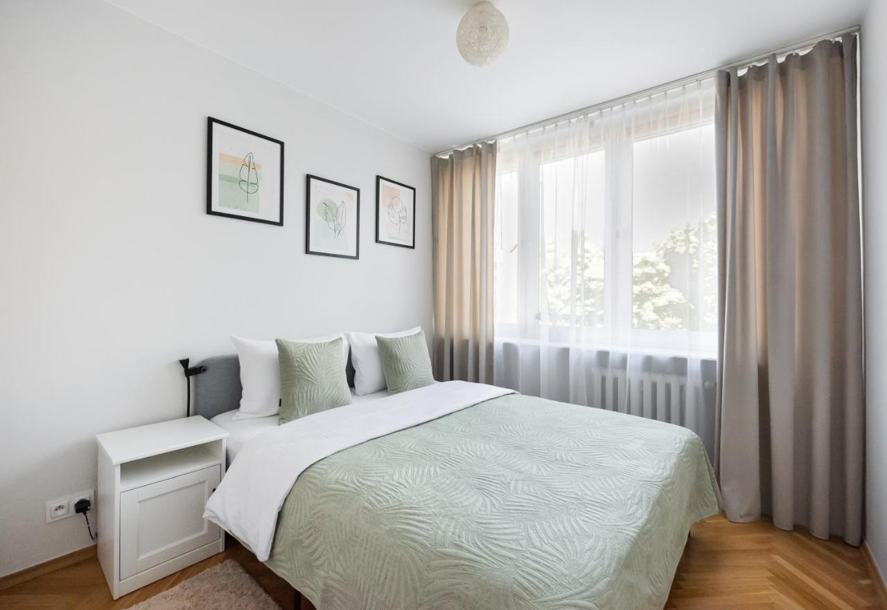 Nowogrodzka Grey Apartment ワルシャワ エクステリア 写真