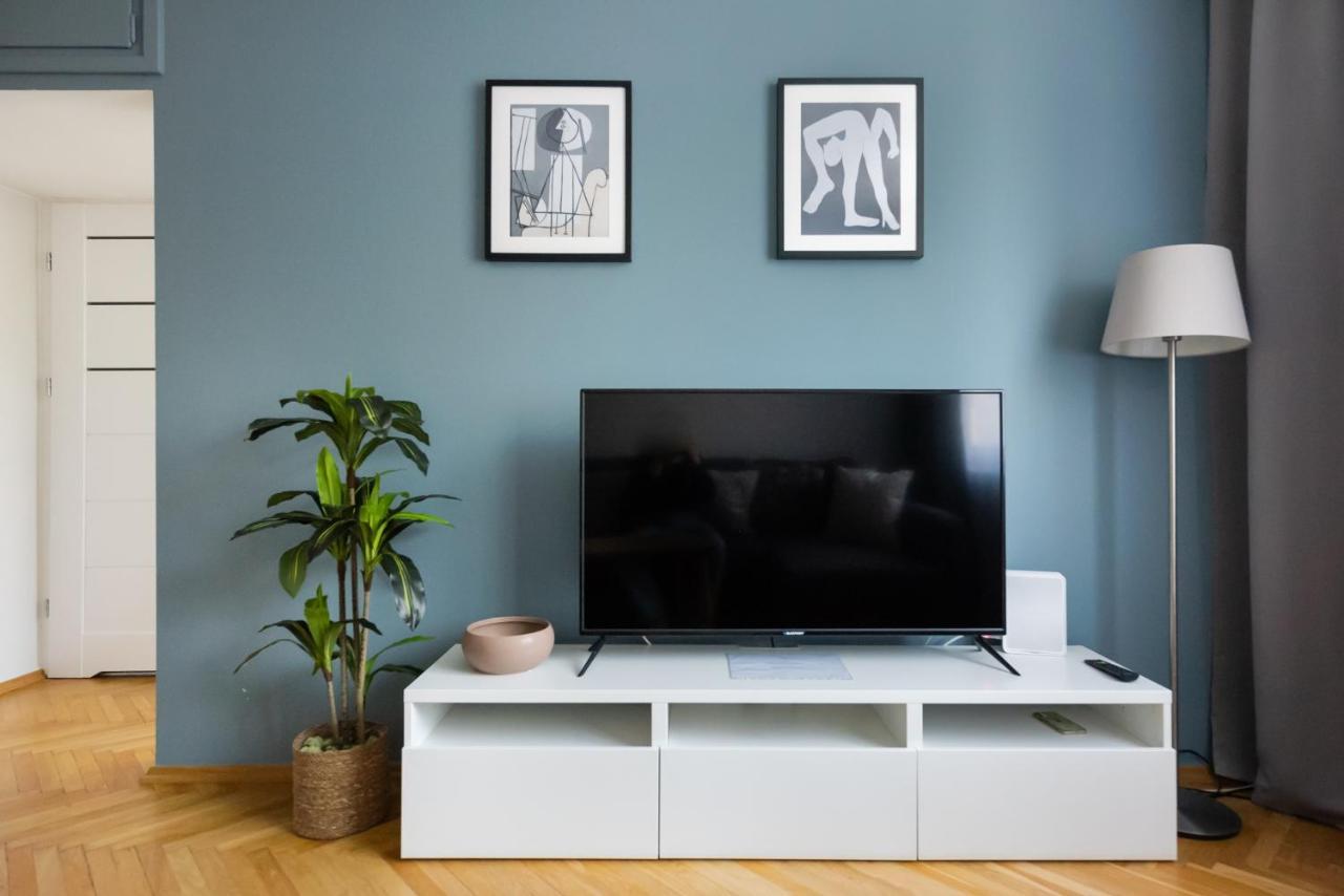 Nowogrodzka Grey Apartment ワルシャワ エクステリア 写真