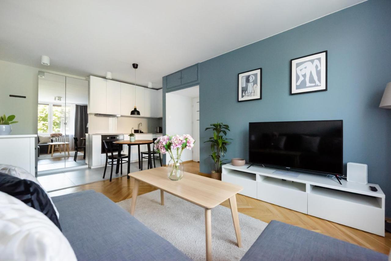 Nowogrodzka Grey Apartment ワルシャワ エクステリア 写真
